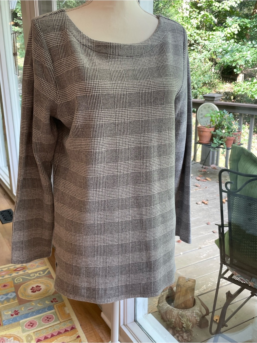 Talbots Gray Plaid Houndstooth Crewneck Top/Tunic